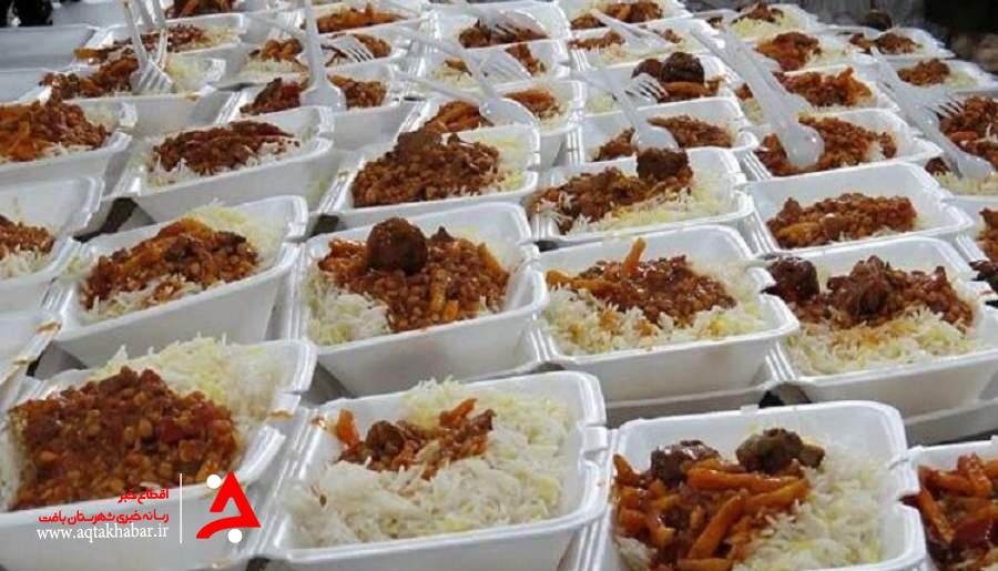 توزیع بیش از ۹۰۰ هزار پرس غذای گرم در میان عزاداران با رعایت دستورالعمل‌های بهداشتی