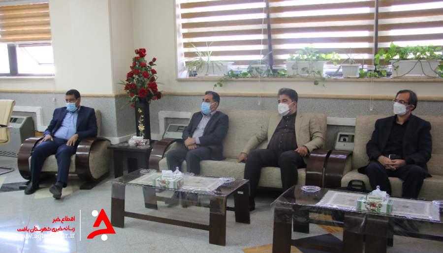 ایجاد ترانزیت هوایی و ریلی در جنوب استان کرمان ضروری است