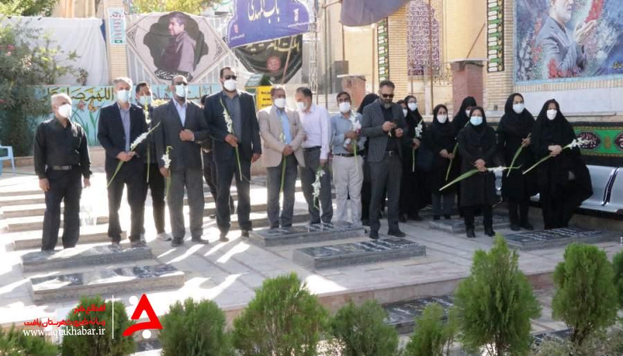 تجدید بیعت کارکنان بهزیستی استان کرمان با آرمان های شهدای دفاع مقدس