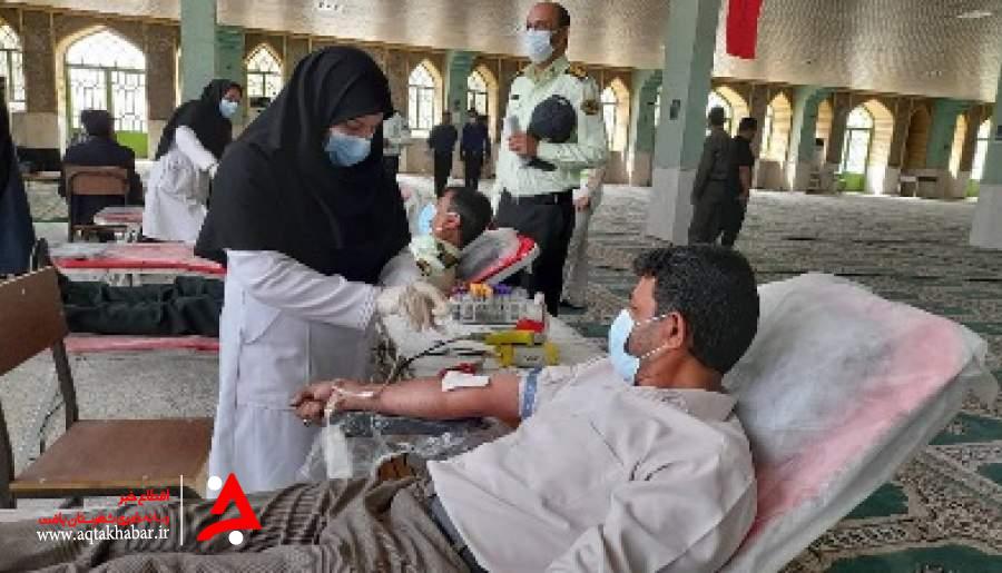 اهدای خون بمناسبت هفته نیروی انتظامی در عنبرآباد