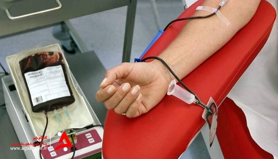 زرندیها ۴۱ هزار سی سی خون اهدا کردند