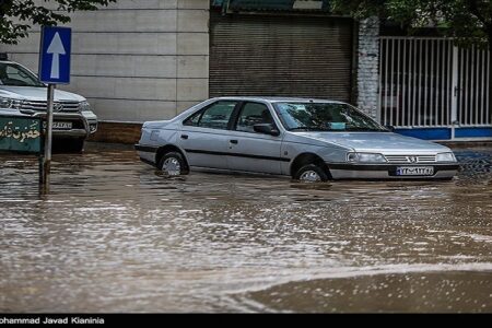 آبگرفتگی معابر درد بی درمان خیابان های کرمان/ خریداری پمپ و حل مشکل از بارندگی های بعدی