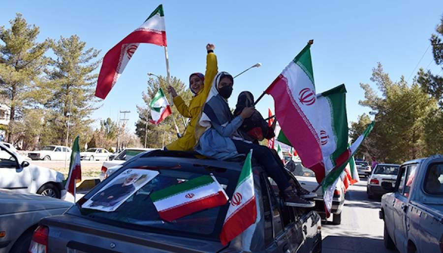 راهپیمایی خودرویی 22 بهمن در دیار کریمان