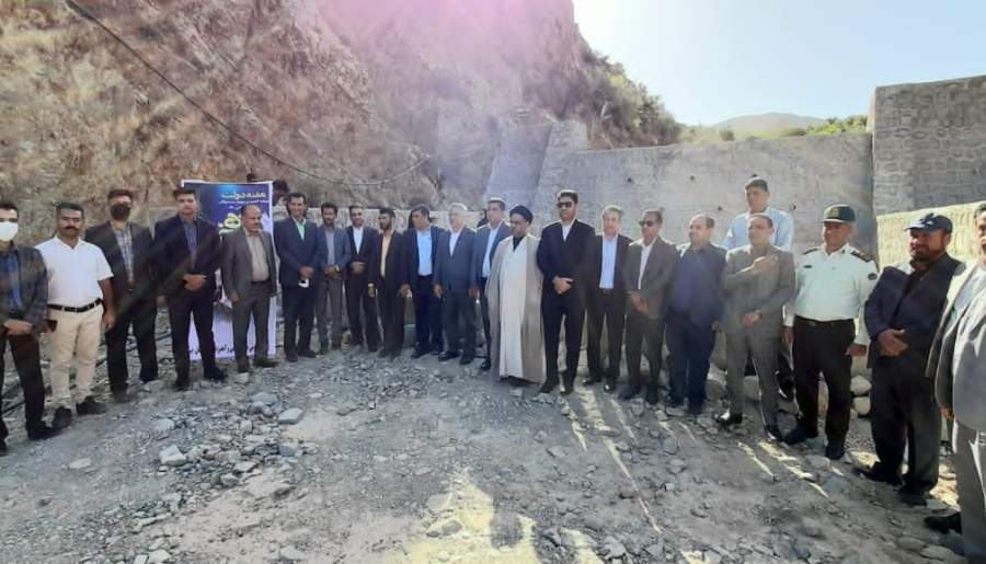 بهره برداری از پروژه آبخیزداری حوزه آبخیز جبالبارز جیرفت در هفته دولت