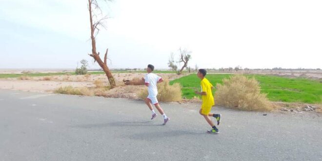 دانش آموزان با مسابقه دو صحراهای شهداد را در‌نوردیدند