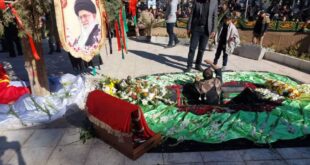 آیین تدفین شهید گمنام در بوستان فرح‌رو کرمان برگزار شد