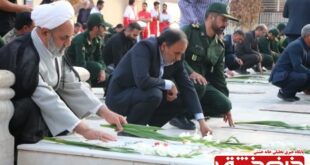 آیین گلباران قبور شهدای رفسنجان در هفته دفاع مقدس