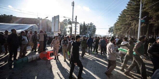 دیدار با خانواده شهدا حمله تروریستی کرمان
