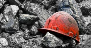 نارضایتی کارگران راوری معادن از شرکت زغال‌سنگ مطرح شد