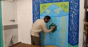 هنرمندی که سفر خود را با انجام کار در «امامزاده محمد» کرمان عجین کرد