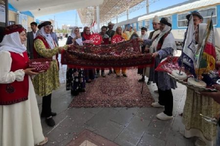 کرمان میزبان نخستین جشن ملی بوم‌گردی ایران