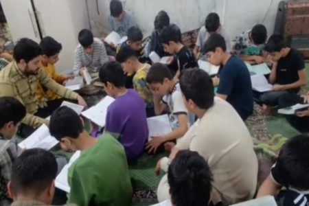گوی سبقت اعتکاف در دست پسران بردسیری