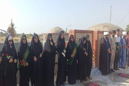 غبارروبی گلزار شهدا با حضور خادمیاران رضوی