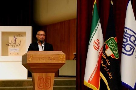 کنگره ادبیات پایداری نمادی از ارتباط دانشگاه با جامعه