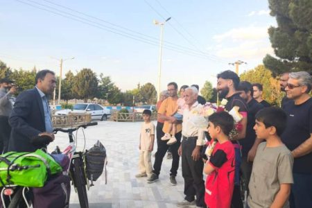 رکا‌ب‌زنی جوان شهربابکی از خزر تا خلیج فارس