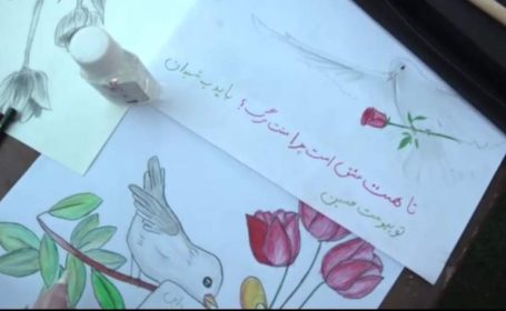 هنرنمایی کودکان زرندی برای شهدای وطن