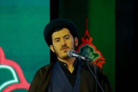 ایستادگی امروز ملت برخاسته از عاشوراست
