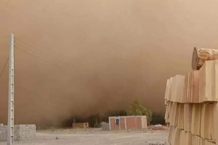 قصه تلخ زندگی در میان خاک و طوفان