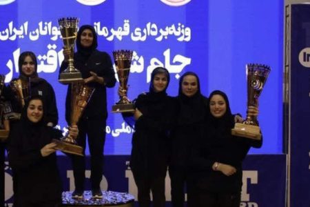 صدرنشینی دختران وزنه‌بردار کرمانی در مسابقات قهرمانی کشور