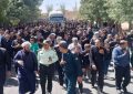 عاشقان با سر می‌آیند