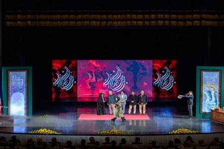 مهم‌ترین جشنواره تئاتری کشور همچنان بی‌دبیر است