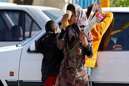 چرایی حضور متکدیان اتباع بر سر چهارراه‌های کرمان