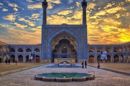 وحدت در مسجد رمز پیروزی امت اسلامی