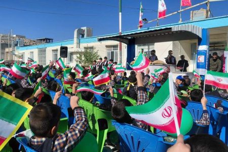آغاز سال تحصیلی شهربابک با طنین زنگ ایثار