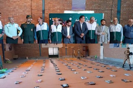 توزیع ۵۰۰ بسته لوازم‌التحریر در کوهبنان