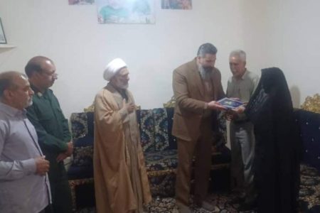دیدار با خانواده شهید «ایوب احمدی» انجام شد