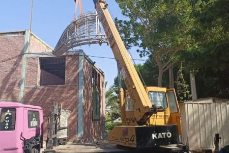 گنبد مقبره شهدای گمنام رودبار جنوب نصب می‌شود