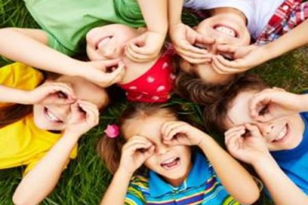 کودکی زیر سایه خستگی بزرگ‌ترها