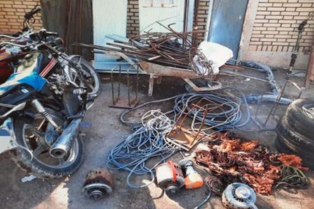 انهدام باند سرقت با کشف ۲۱ فقره سرقت در بم انهدام باند سرقت با کشف ۲۱ فقره سرقت در بم