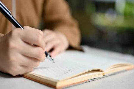 ۶ گام برای نوشتن یک داستان