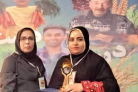 بانوی رودباری رتبه نخست صنایع‌دستی را کسب کرد