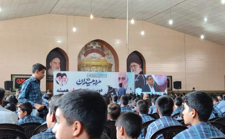 همایش خانواده موفق در زرند برگزار شد