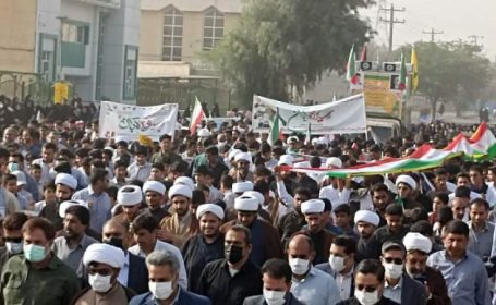 حضور پرشور کهنوجی‌ها در راهپیمایی ۱۳ آبان