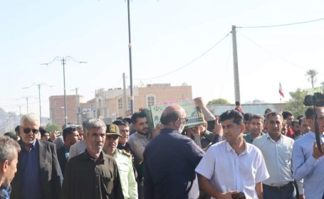 استقبال پرشور مردم قلعهگنج از شهید گمنام استقبال پرشور مردم قلعهگنج از شهید گمنام