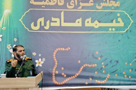 بسیجی ولایت‌محور است و به میل امام عمل کند