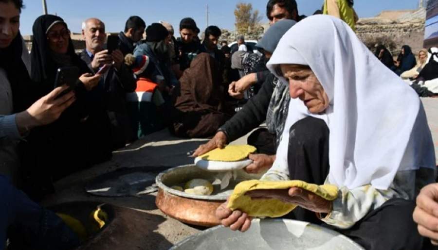 نخستین جشنواره نان تنوری در روستای کنگ