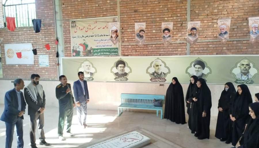 فرهنگیان سفیران جهاد تبیین هستند