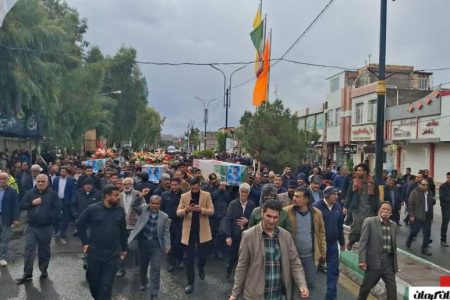 تشییع باشکوه شهدا در بم 