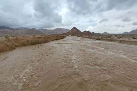 جاده مواصلاتی فاریاب به کهنوج مسدود شد