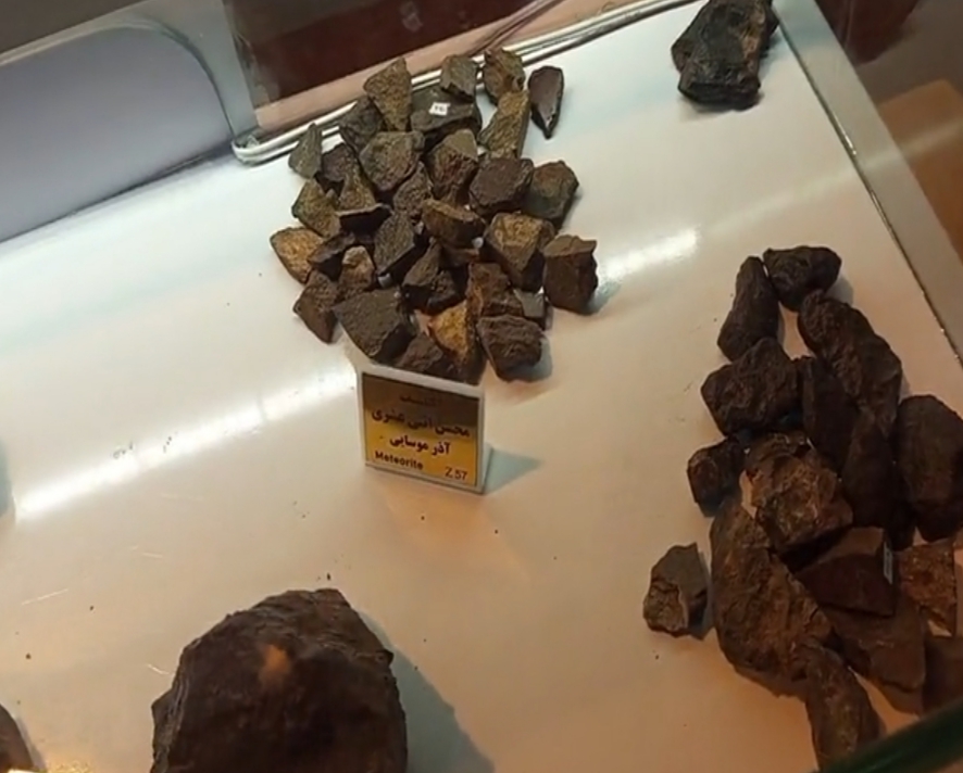 جشنواره شهاب‌سنگ و سنگ‌های قیمتی در زرند