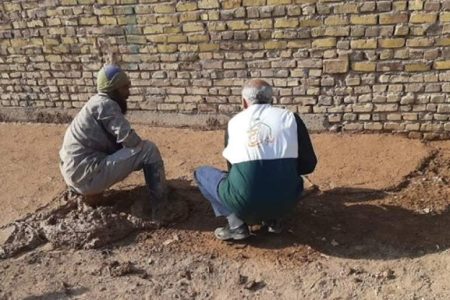 کاهگل‌مالی سقف ۵ واحد مسکونی در رفسنجان