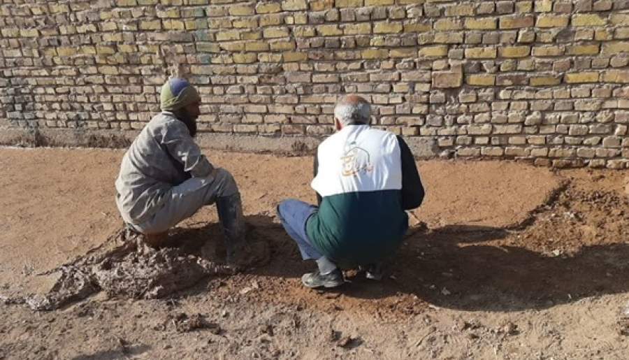 کاهگل‌مالی سقف ۵ واحد مسکونی در رفسنجان