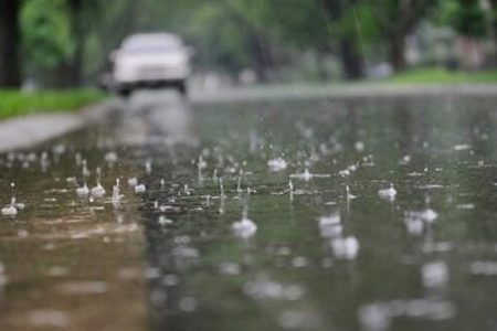 هیچ‌یک از راه‌های مواصلاتی مسدود نشده است