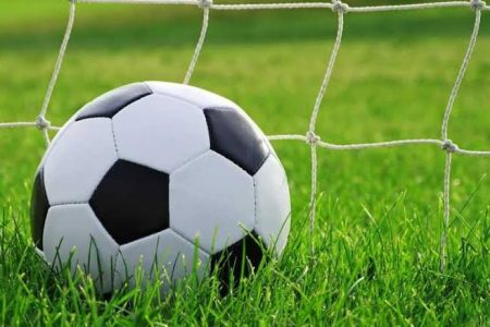 خاتون بم و گل‌گهر سیرجان به رقابت می‌پردازند