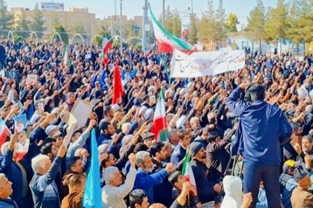 حمایت مردم کرمان از نیروهای نظامی کشور حمایت مردم کرمان از نیروهای نظامی کشور