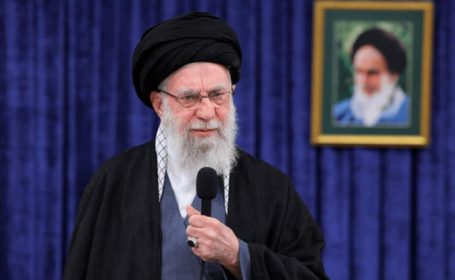 در ۲۲ بهمن دشمن را مأیوس کنید